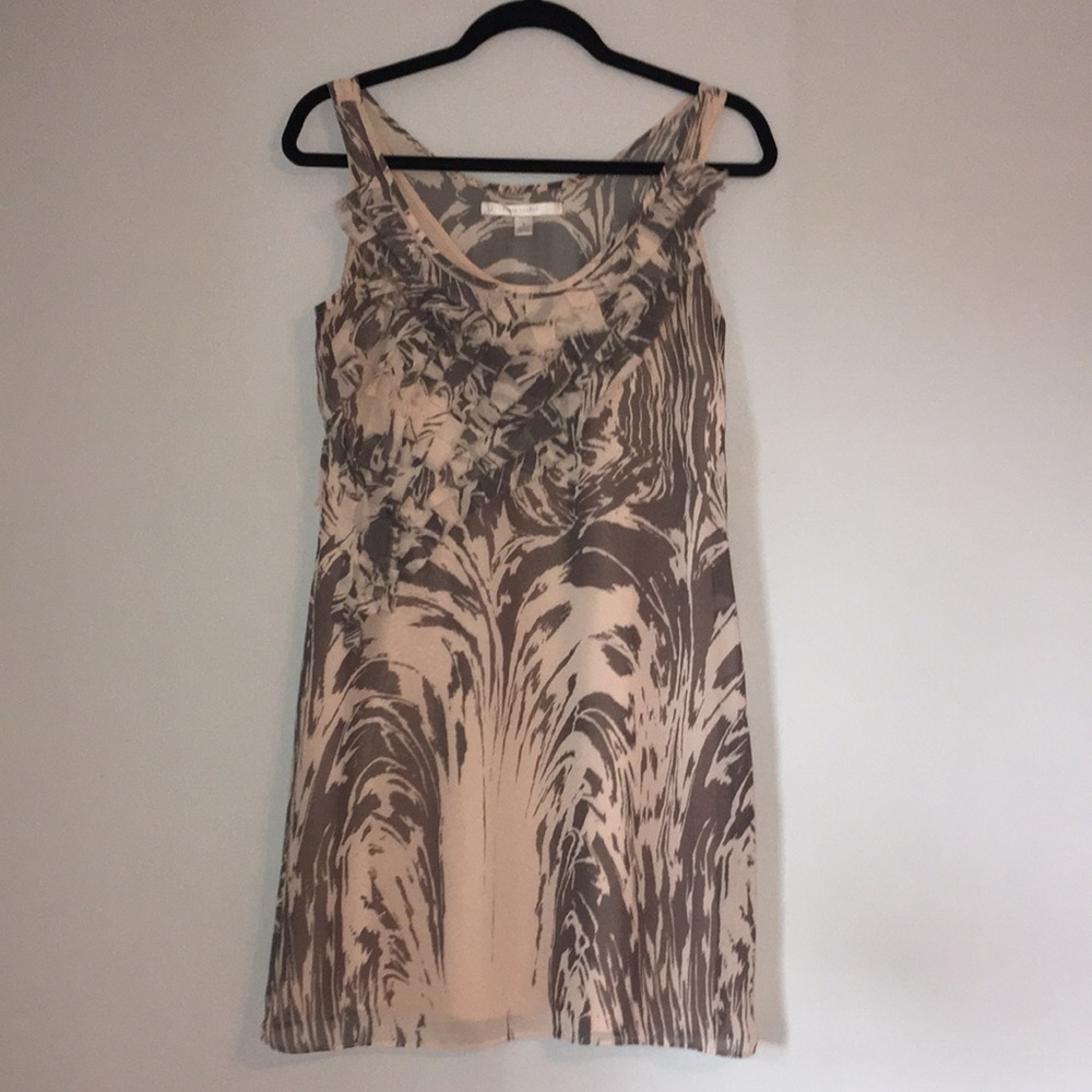 LC Lauren Conrad Chiffon Spring/Summer beige and grey Dress size 4